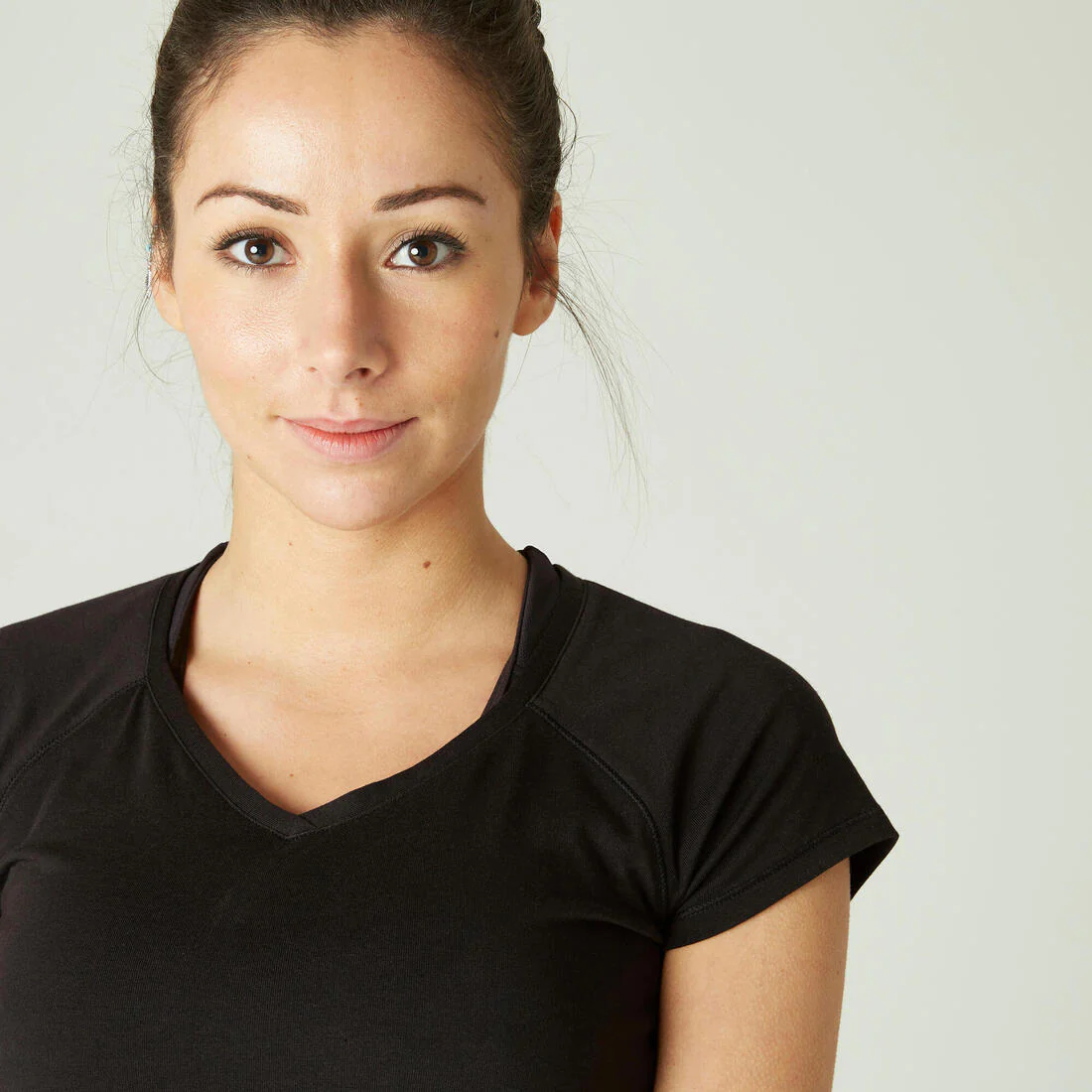 Playera de fitness blanca con cuello en V para mujer 500 ESSENTIAL - Image 26