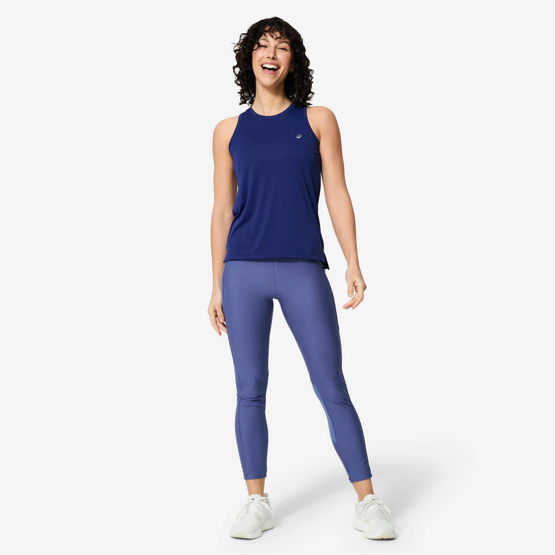 Playera de fitness/cardio sin mangas y de corte recto negra para mujer - Image 12
