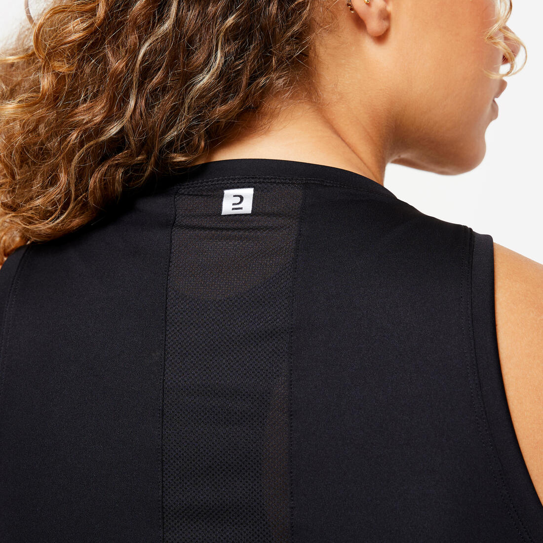 Playera de fitness/cardio sin mangas y de corte recto negra para mujer - Image 16