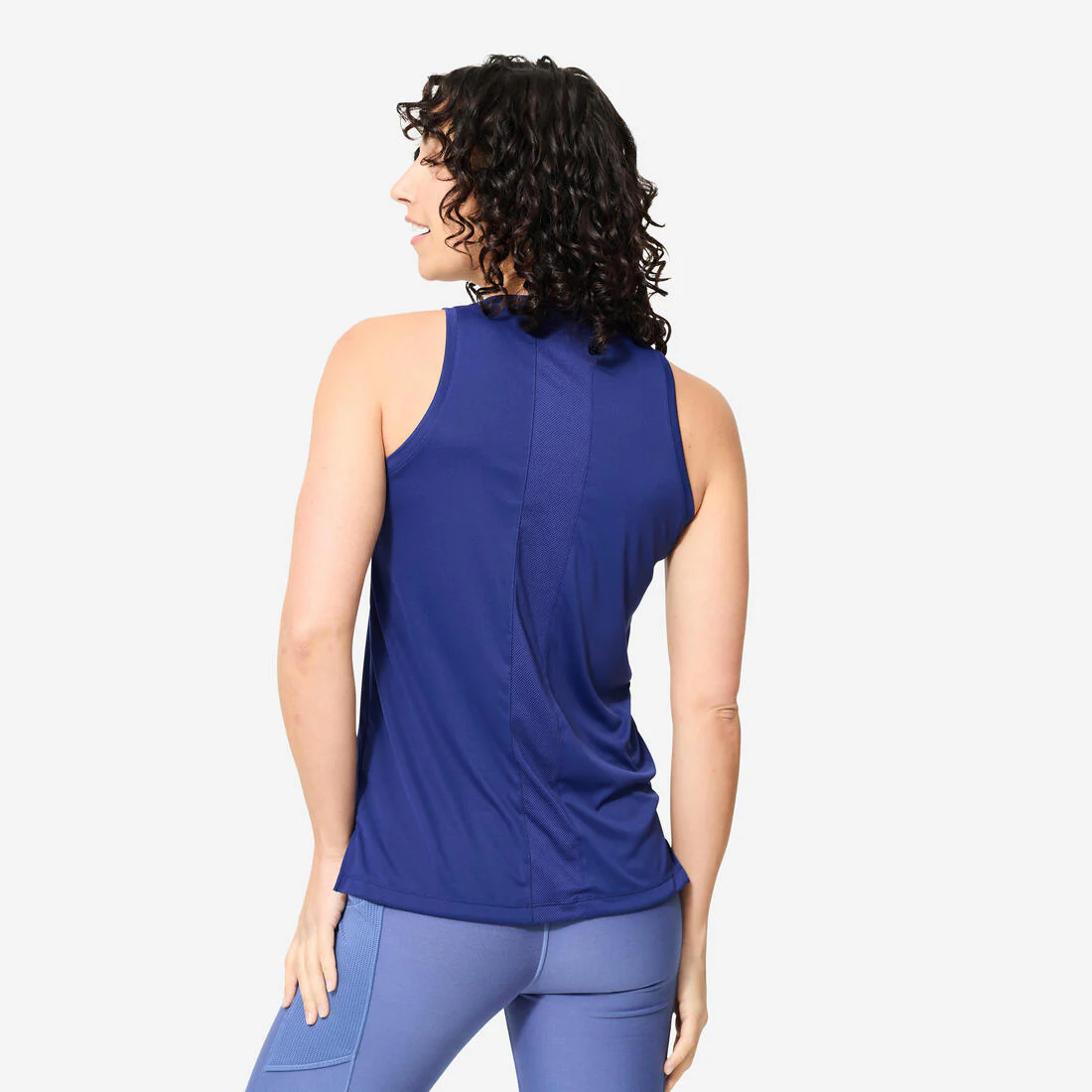 Playera de fitness/cardio sin mangas y de corte recto negra para mujer - Image 23