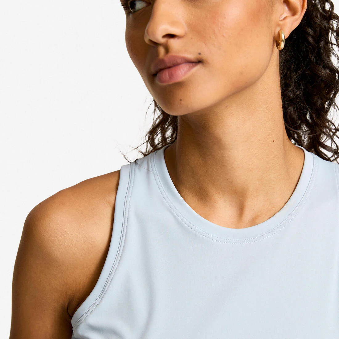 Playera de fitness/cardio sin mangas y de corte recto negra para mujer - Image 36