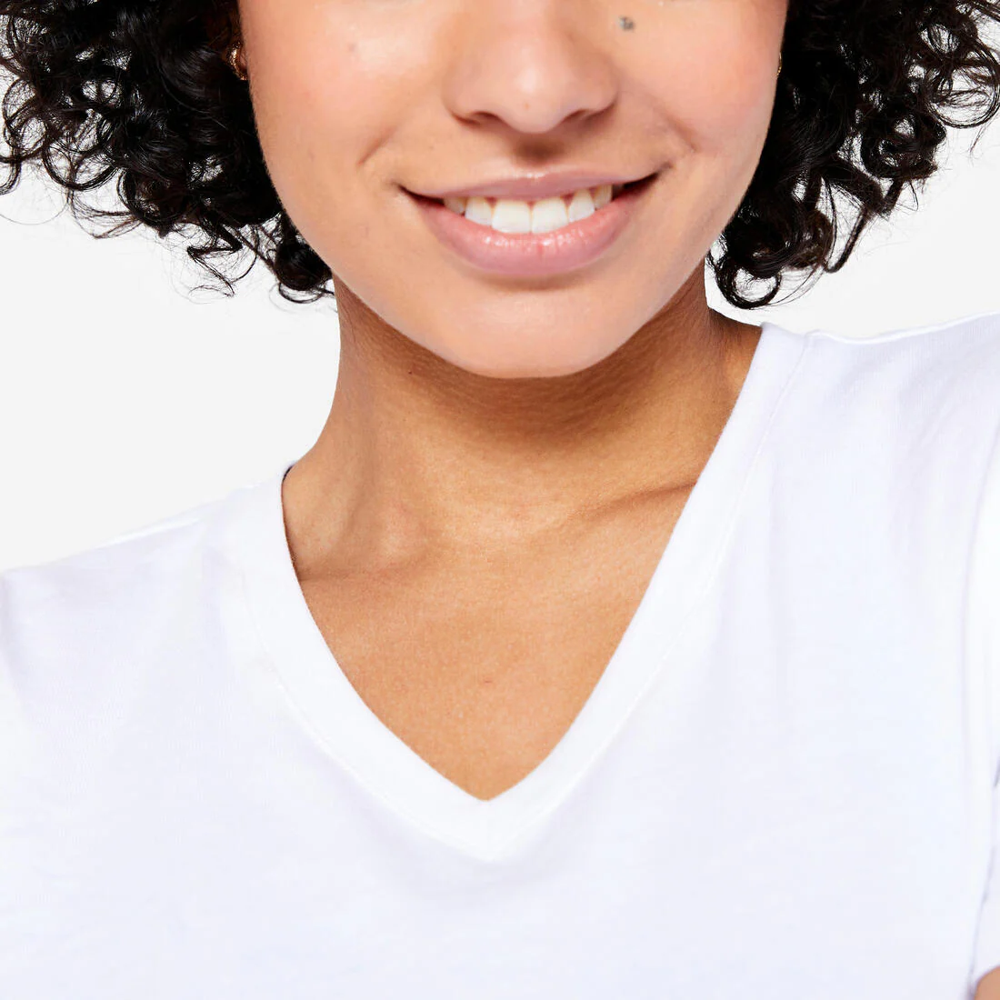 Playera de fitness de algodón con cuello V blanca para mujer - Image 12
