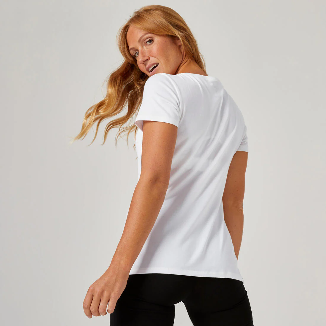 Playera de fitness de algodón de manga corta y cuello redondo blanca 500 REG - Image 2