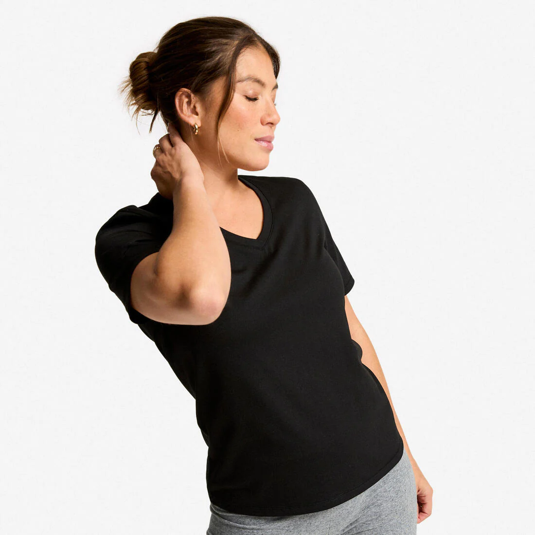 Playera de fitness de cuello V negra para mujer Coolmax - Image 3