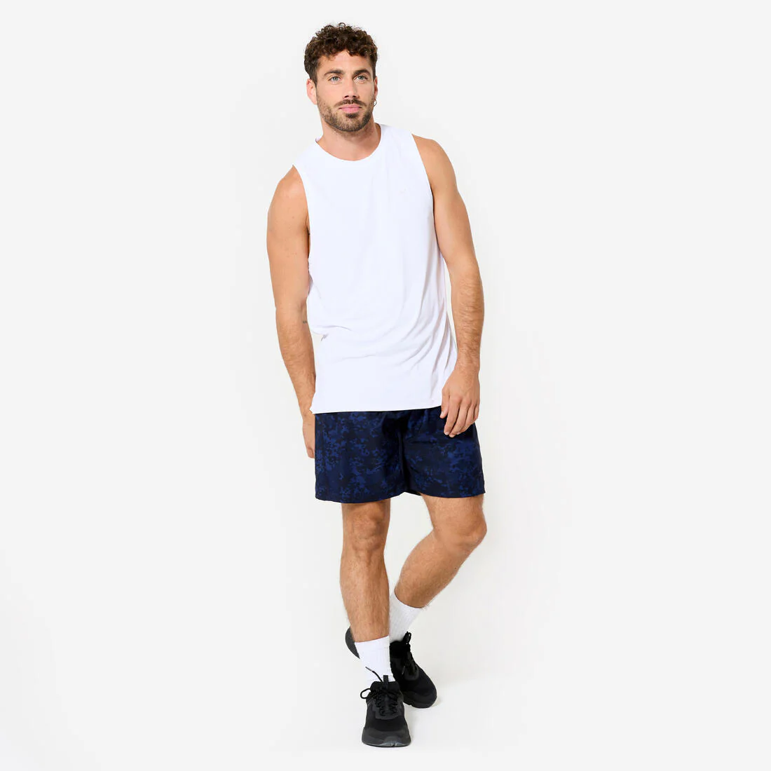 Playera de fitness sin mangas con cuello redondo blanca para hombre - Image 2