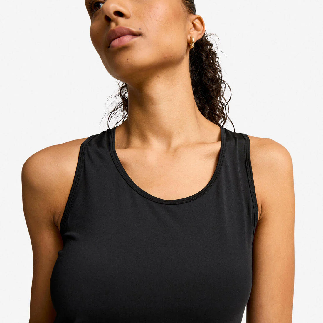 Playera de fitness sin mangas negra para mujer Basic 100 - Image 4