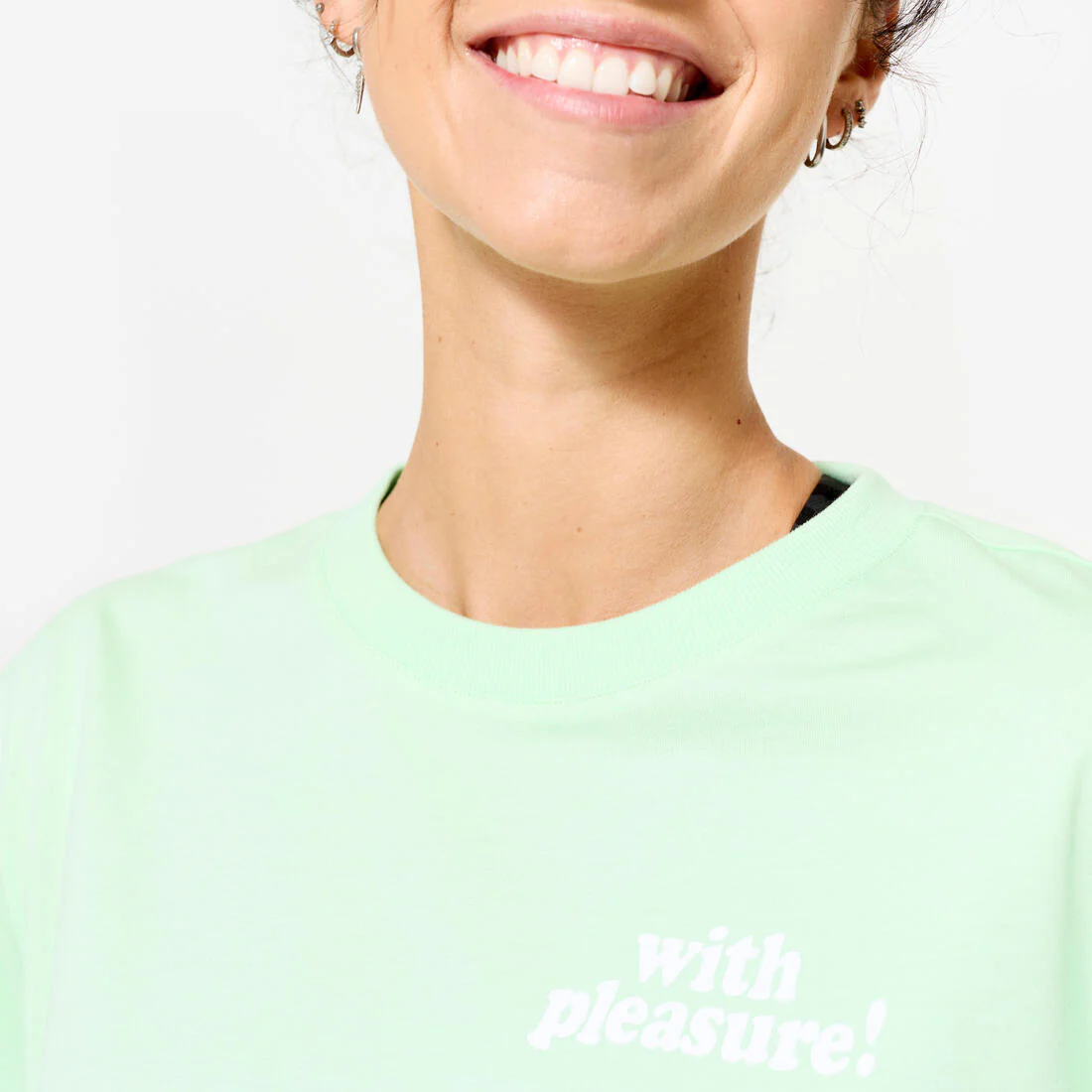 Playera de fitness tipo crop top verde claro para mujer - Image 5