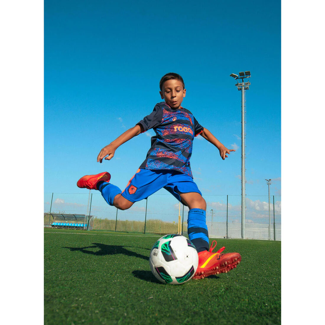Playera de futbol de rayas azules y violetas con rinoceronte para niños Viralto - Image 34