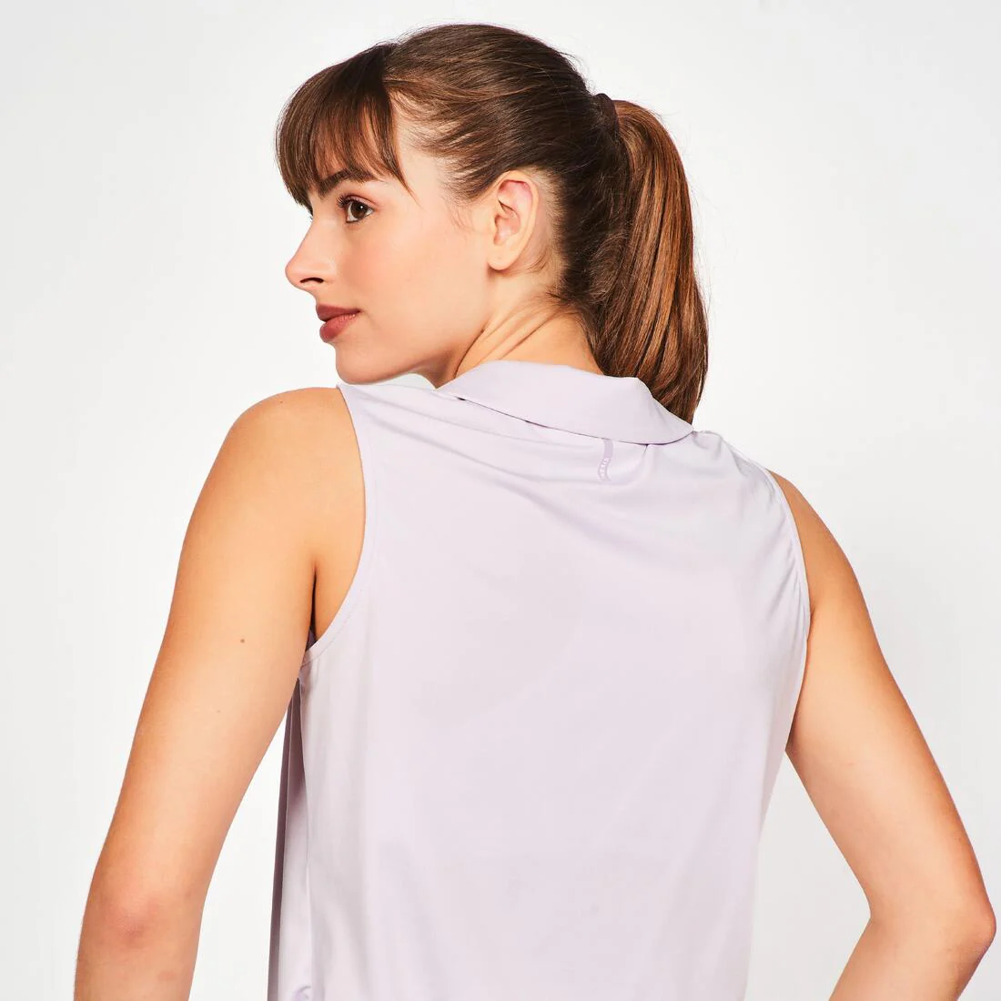 Playera de golf tipo polo sin mangas rosa pastel para mujer WW500 - Image 4