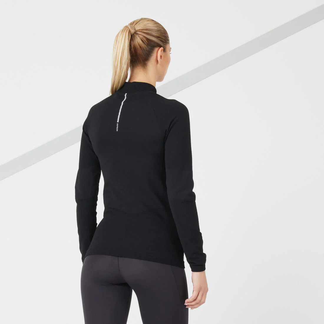 Playera de running de manga larga sin costuras para mujer Kiprun Skincare negro - Image 3