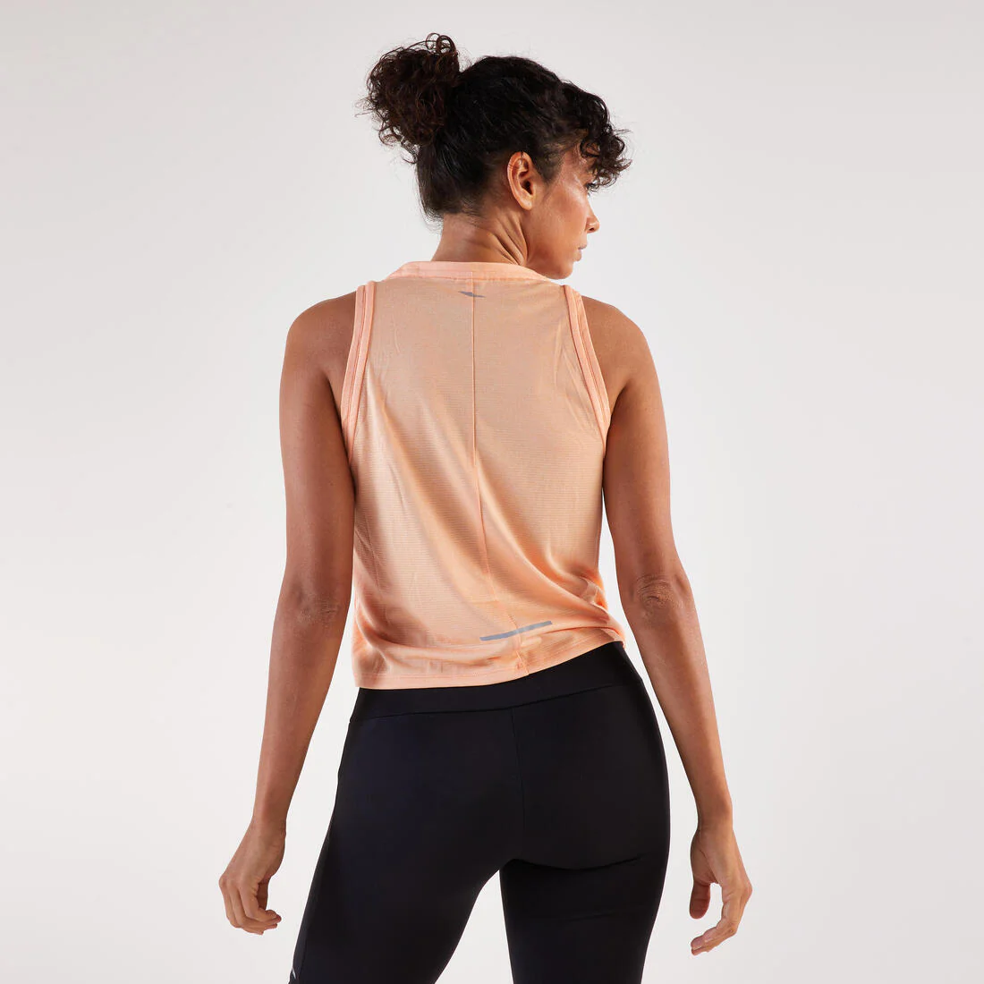 Playera de running transpirable sin mangas para mujer Kiprun Run 500 - Image 9