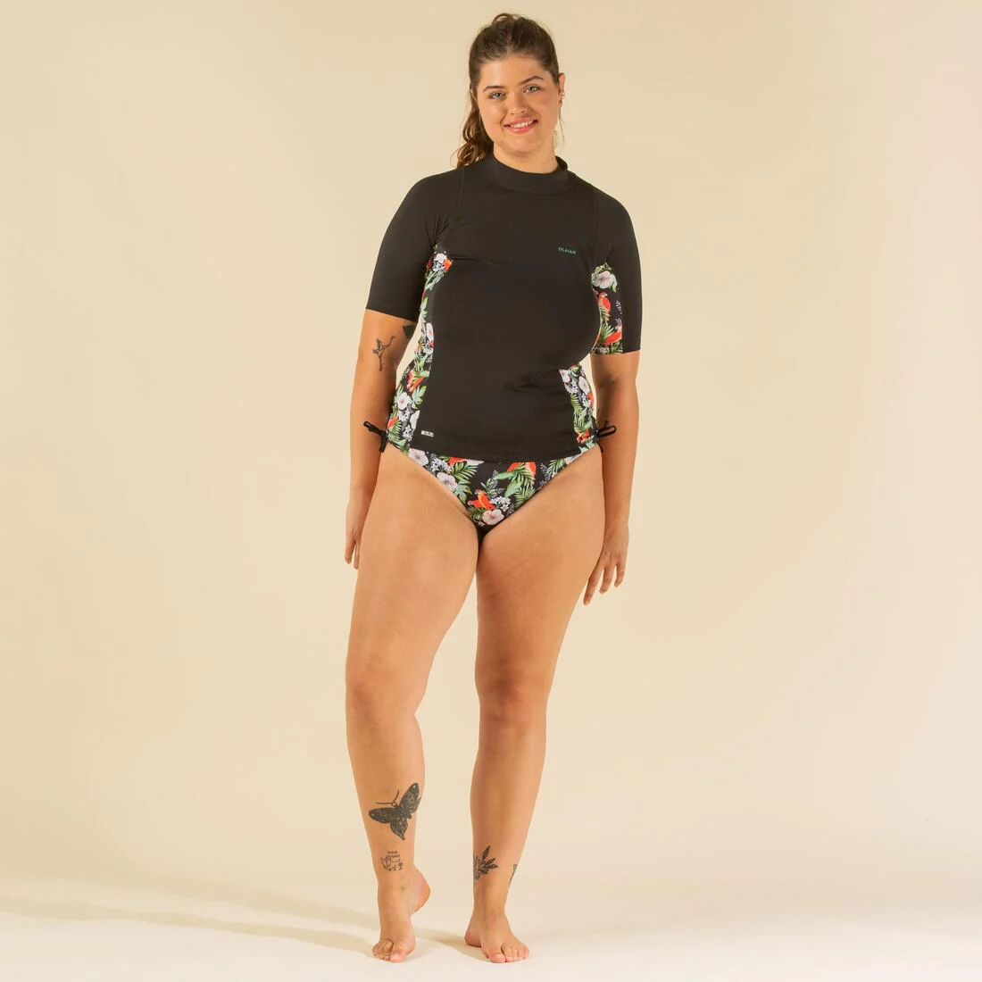 Playera de surf anti-UV de manga corta azul marino blanco y gris para mujer 500 - Image 32