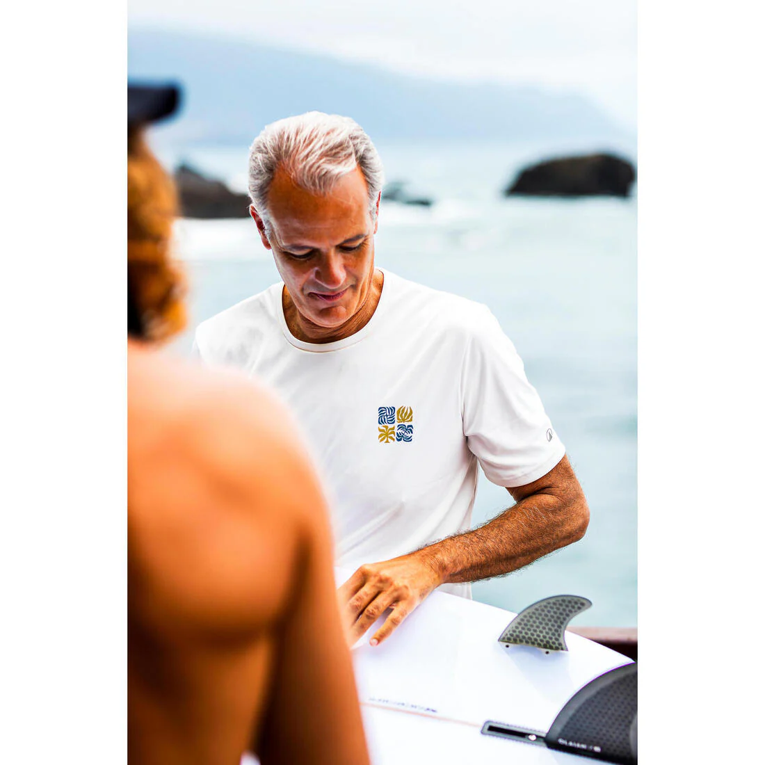 Playera de surf anti-UV de manga corta con estampado para hombre - Image 34