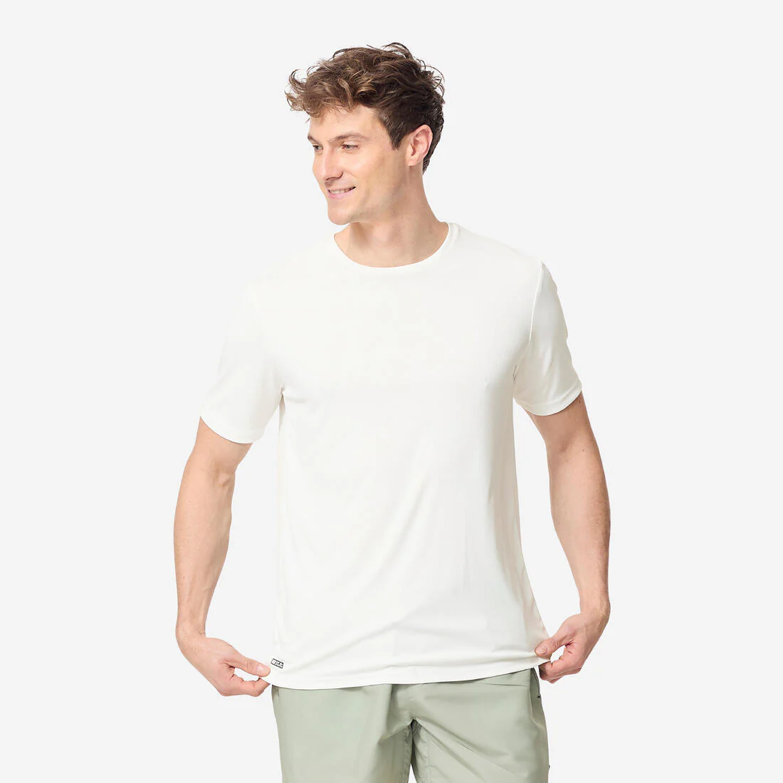 Playera de surf anti-UV de manga corta negra para hombre - Image 2