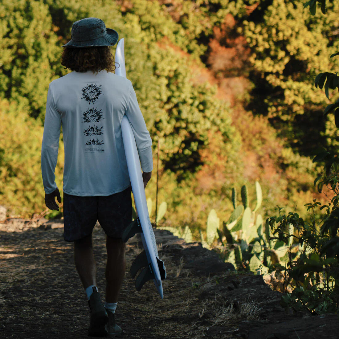 Playera de surf con UPF 50+ de manga corta blanca para hombre Flower - Image 14