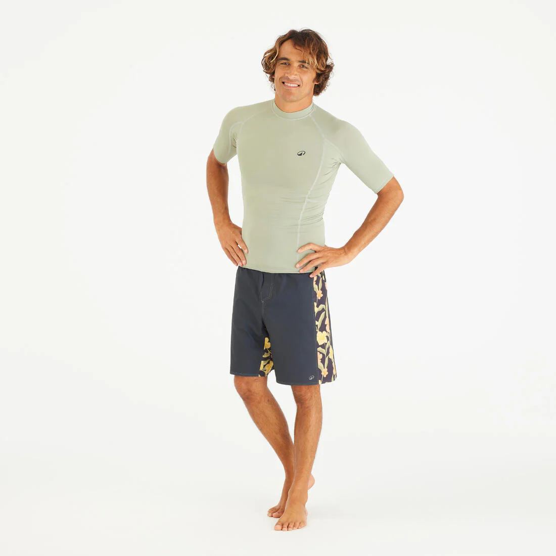 Playera de surf con UPF 50+ de manga corta caqui para hombre 500 - Image 2