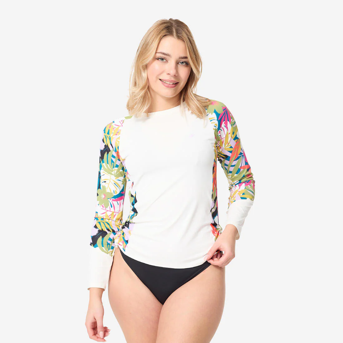 Playera de surf con UPF 50+ de manga larga blanca con flores para mujer Kanika