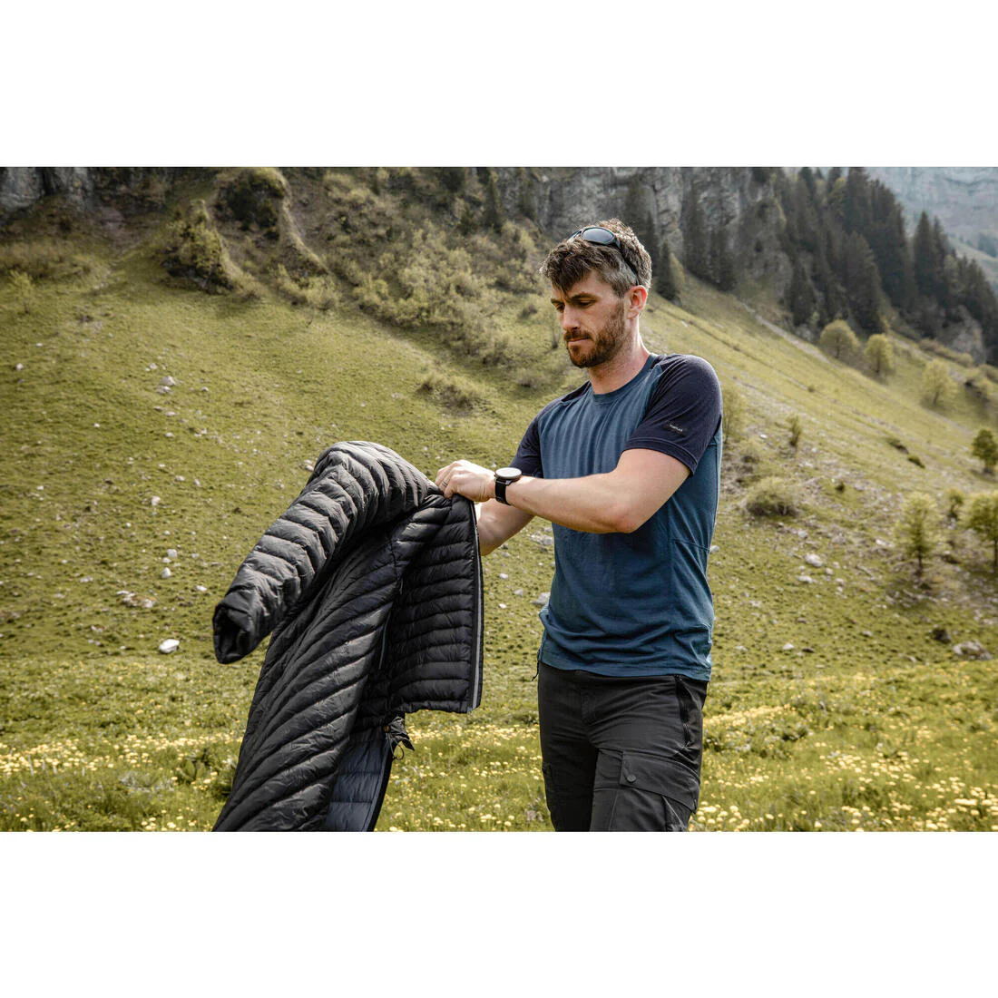 Playera de trekking de manga corta y lana merina azul para hombre MT500 - Image 9
