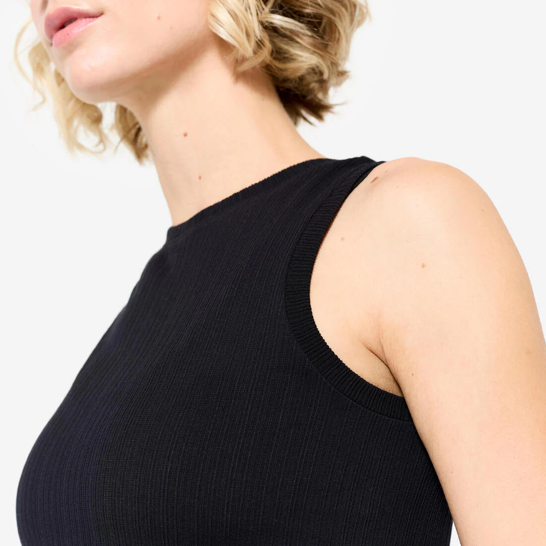 Playera de yoga elástica negro grafito para mujer - Image 12