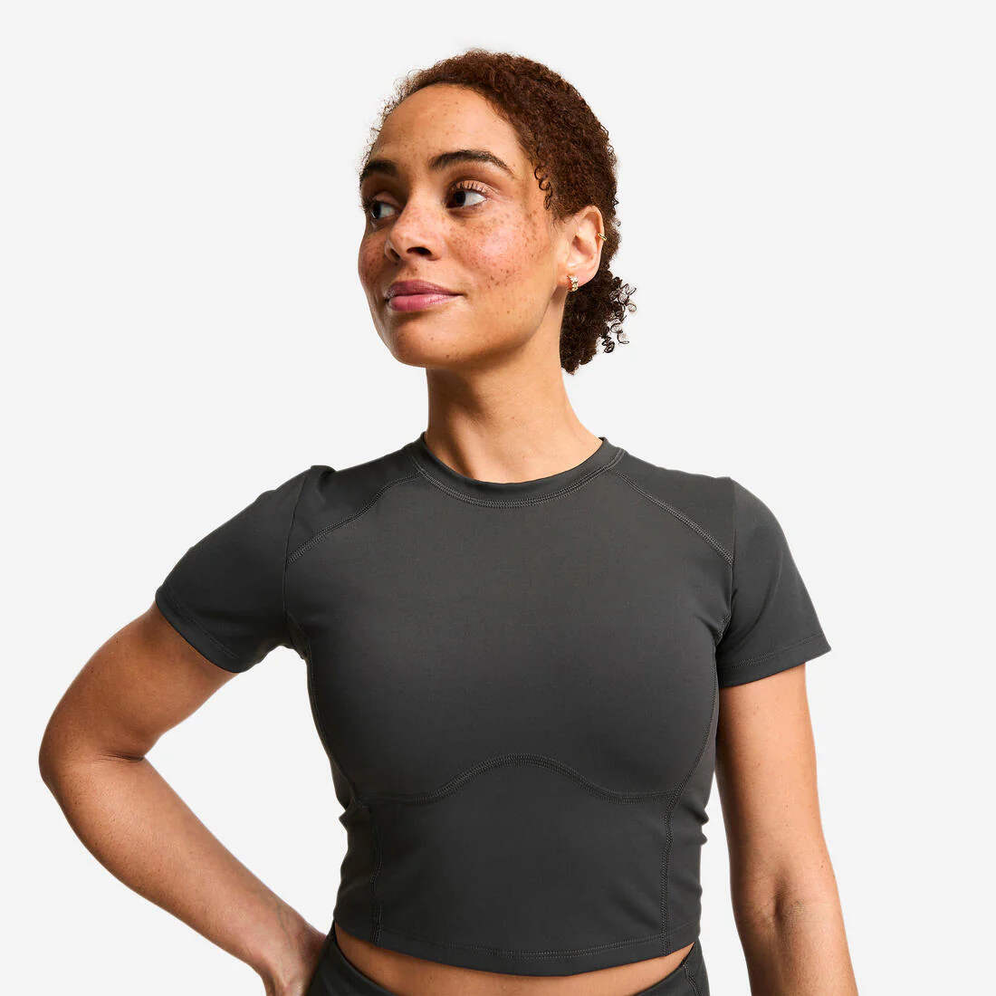 Playera deportiva de manga corta gris oscuro para mujer - Image 4