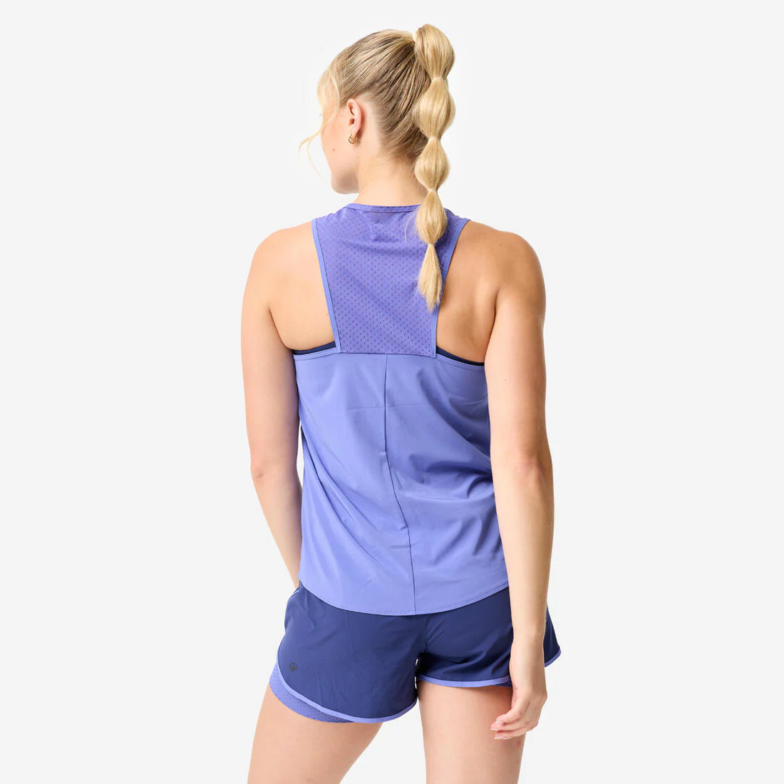 Playera deportiva sin mangas, fluida y transpirable negra para mujer - Image 7