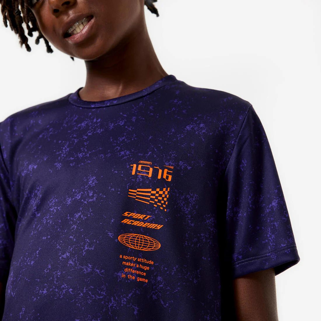 Playera deportiva transpirable violeta oscuro para niños - Image 5
