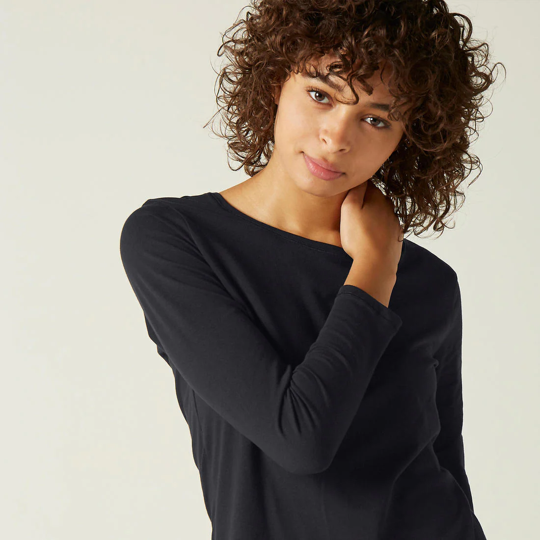 Playera Fitness 100 Mujer Negro Manga Larga - Image 4