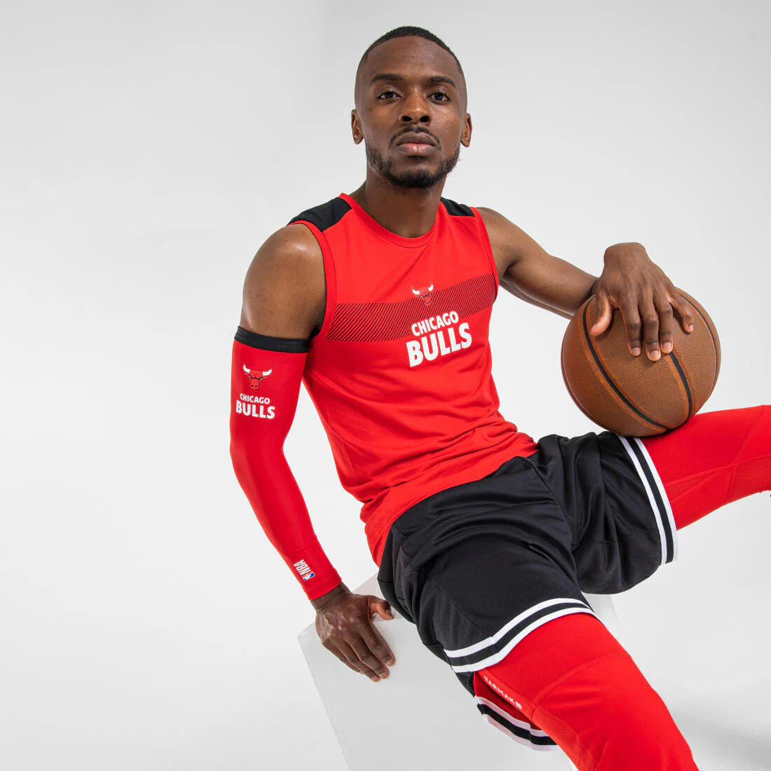 Playera interior de básquetbol sin mangas negra para adulto UT500 NBA Lakers - Image 10