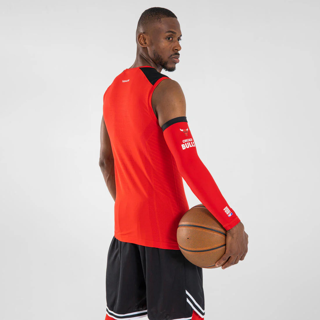 Playera interior de básquetbol sin mangas negra para adulto UT500 NBA Lakers - Image 6
