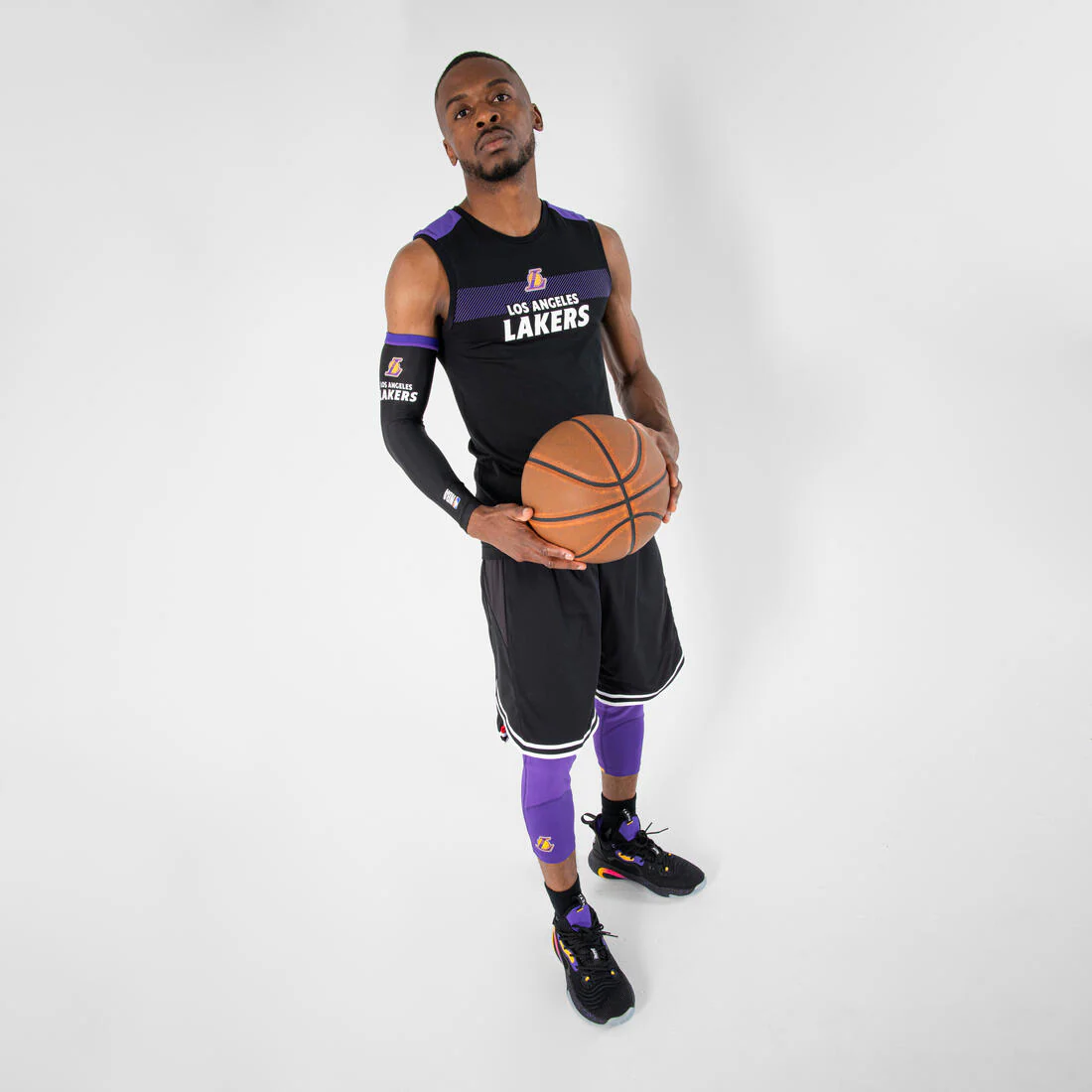 Playera interior de básquetbol sin mangas negra para adulto UT500 NBA Lakers - Image 8