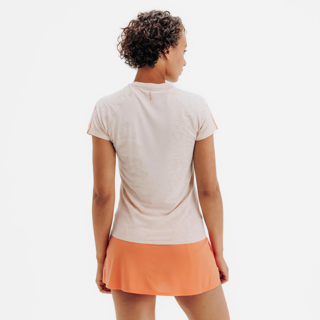 Playera de pádel ligera sin costuras beige para mujer PTS Light - Image 4