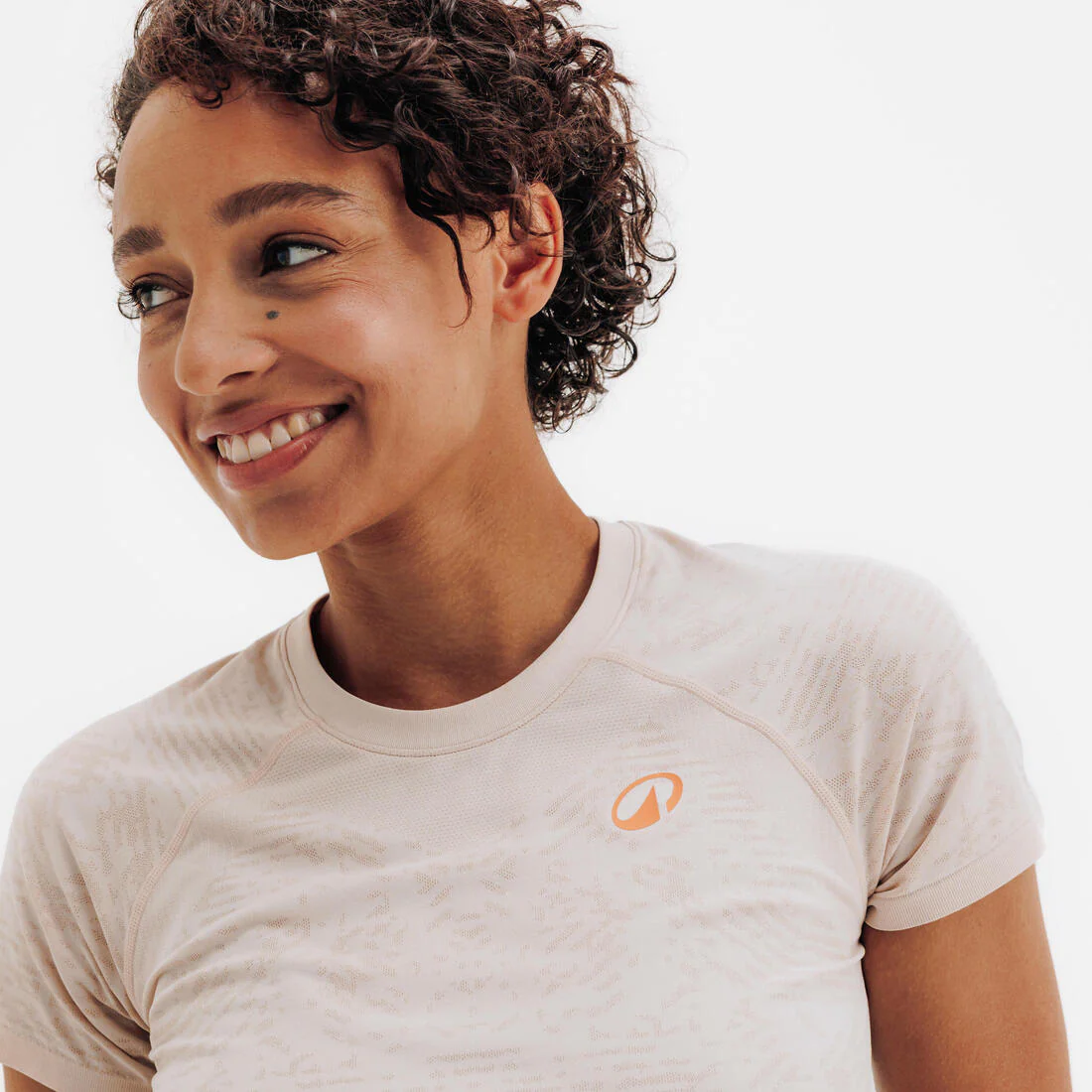 Playera de pádel ligera sin costuras beige para mujer PTS Light - Image 5