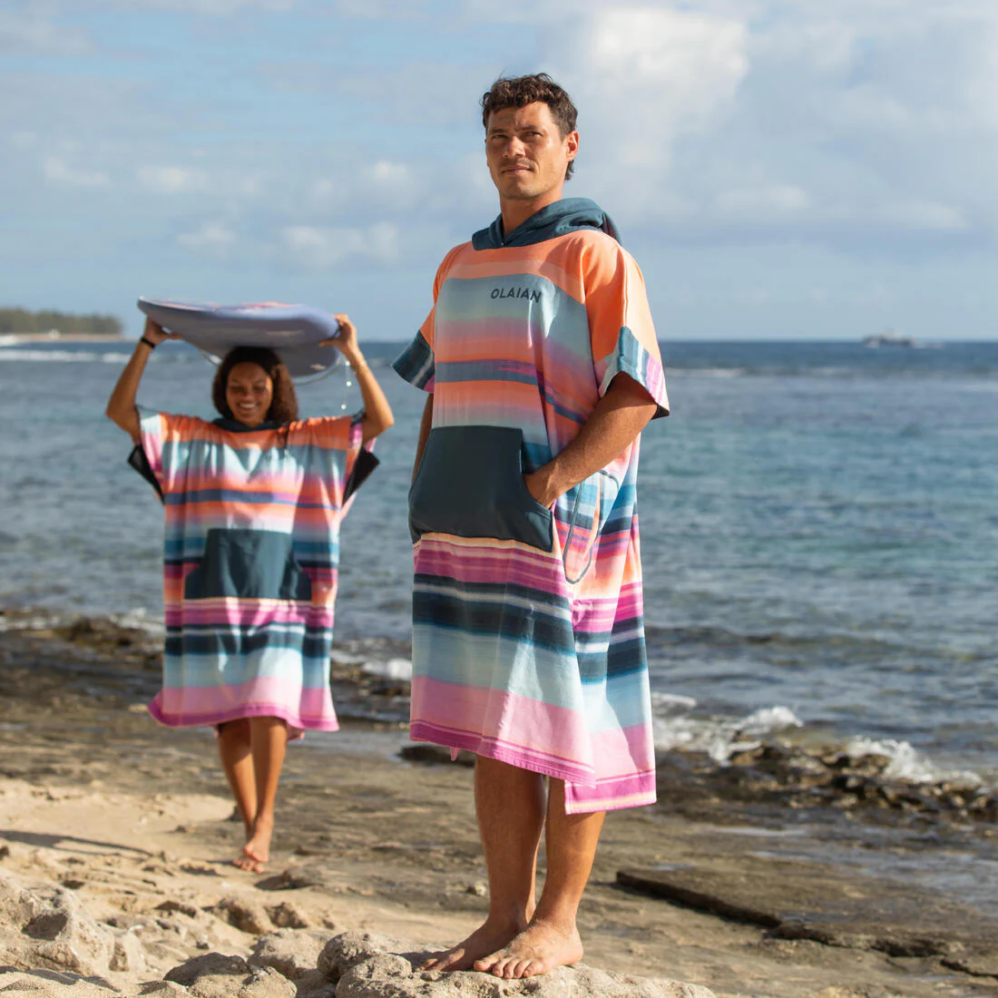 Poncho de surf verde con azul para adulto 500 Bora - Image 13