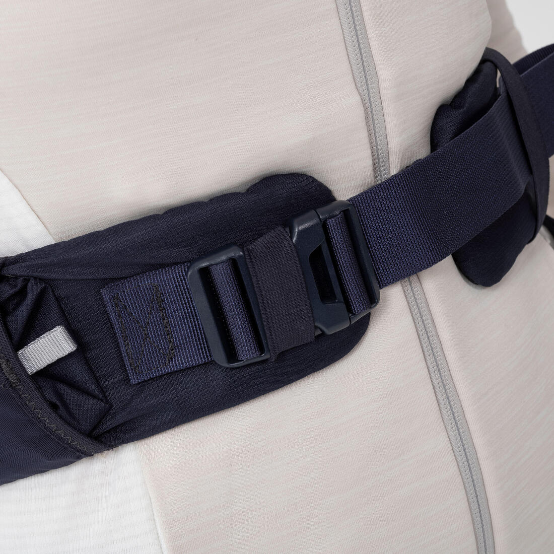 Portabebés ergonómico de 9 meses a 15kg - MH500 azul marino - Image 25