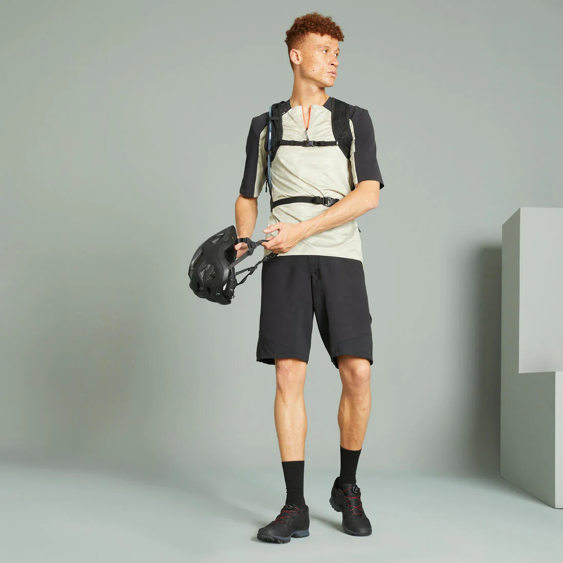Short de ciclismo MTB tipo cargo negro para hombre - Image 11