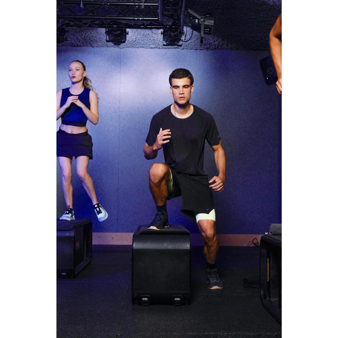 Short Cross Training Hombre Negro-Amarillo Celliant Transpirable Ligero - Image 12