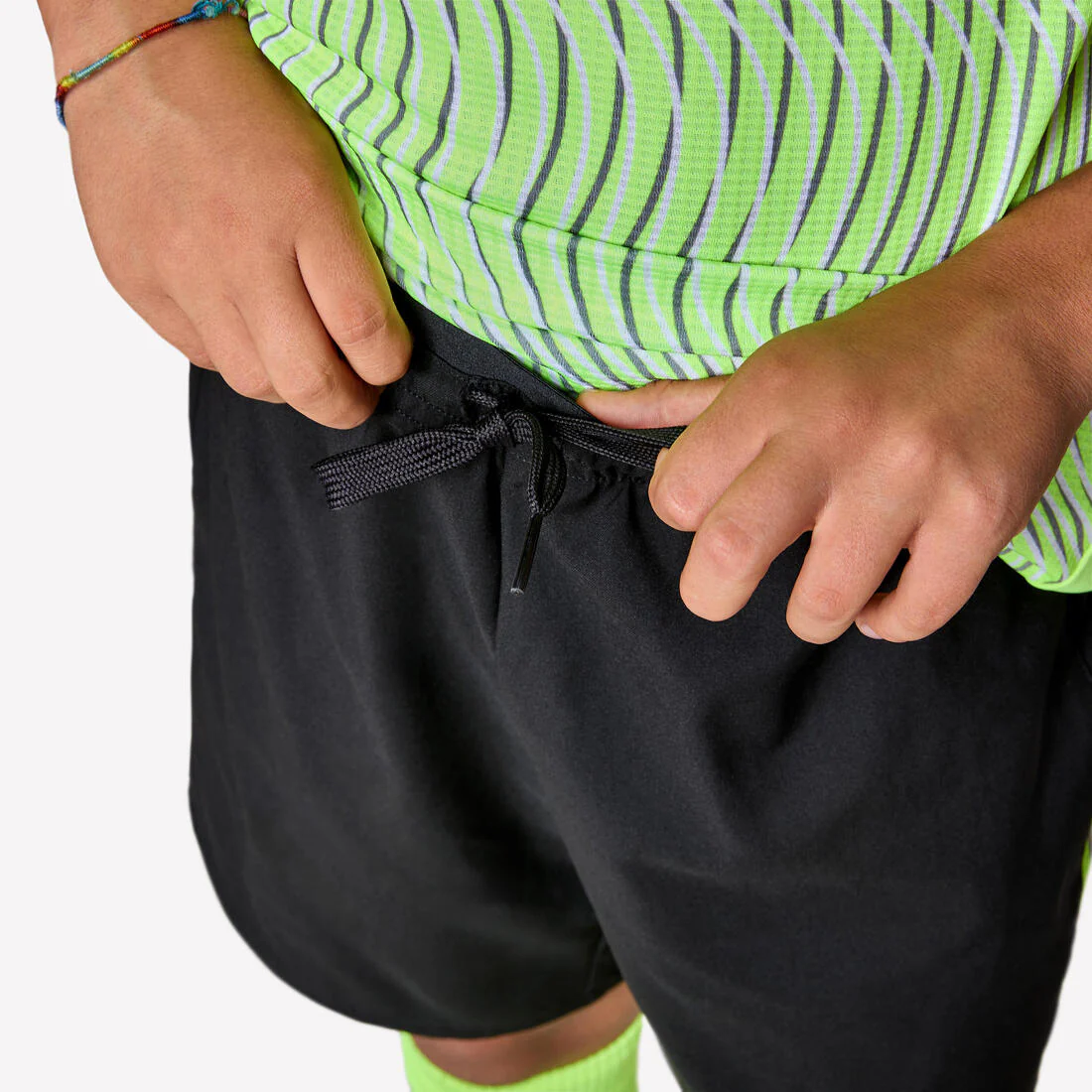 Short de futbol azul con banda roja para niño Viralto - Image 11