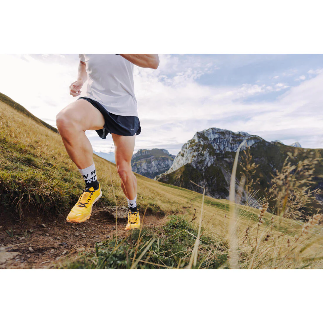 Short de running negro para hombre Kiprun Run 500 Confort Split - Image 12