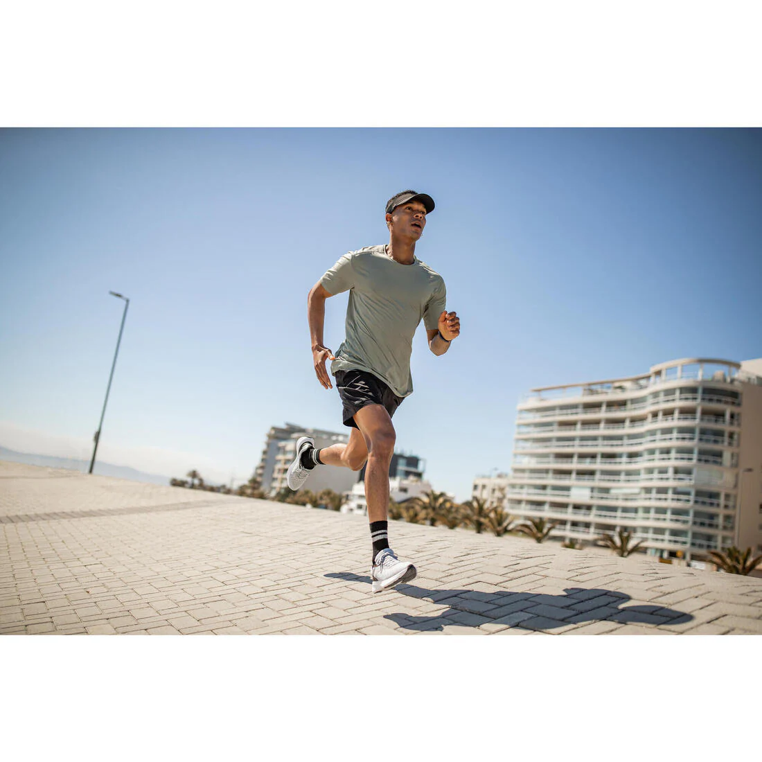 Short de running transpirable negro para hombre Kiprun Run 500 Dry - Image 15