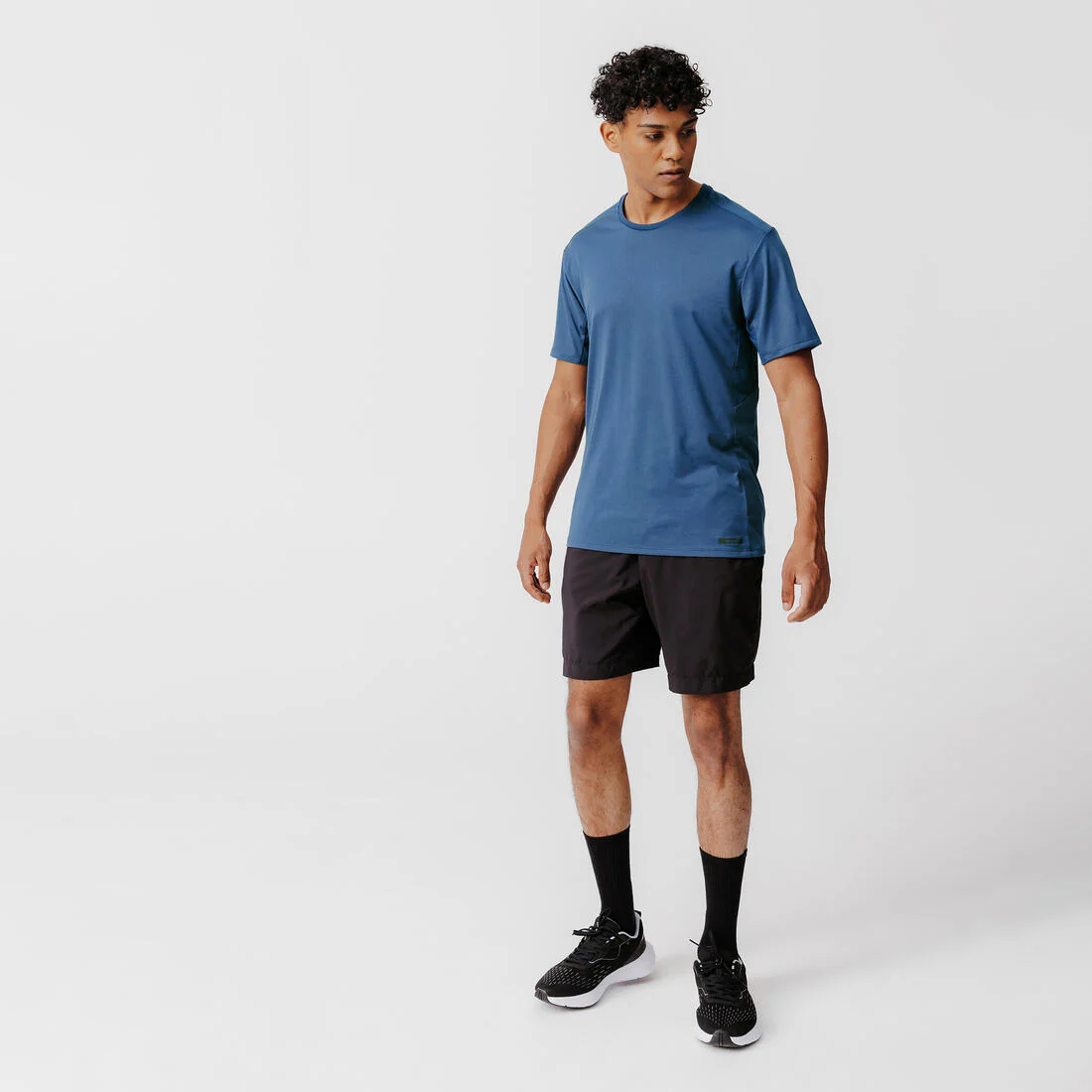 Short de running transpirable negro para hombre Kiprun Run 500 Dry - Image 3