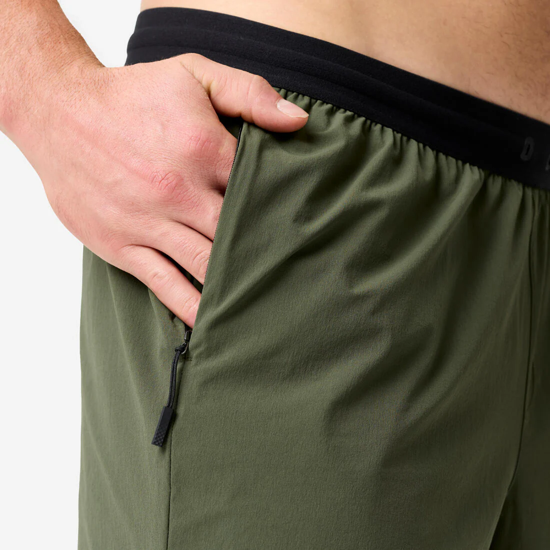 Short ligero deportivo caqui para hombre - Image 6
