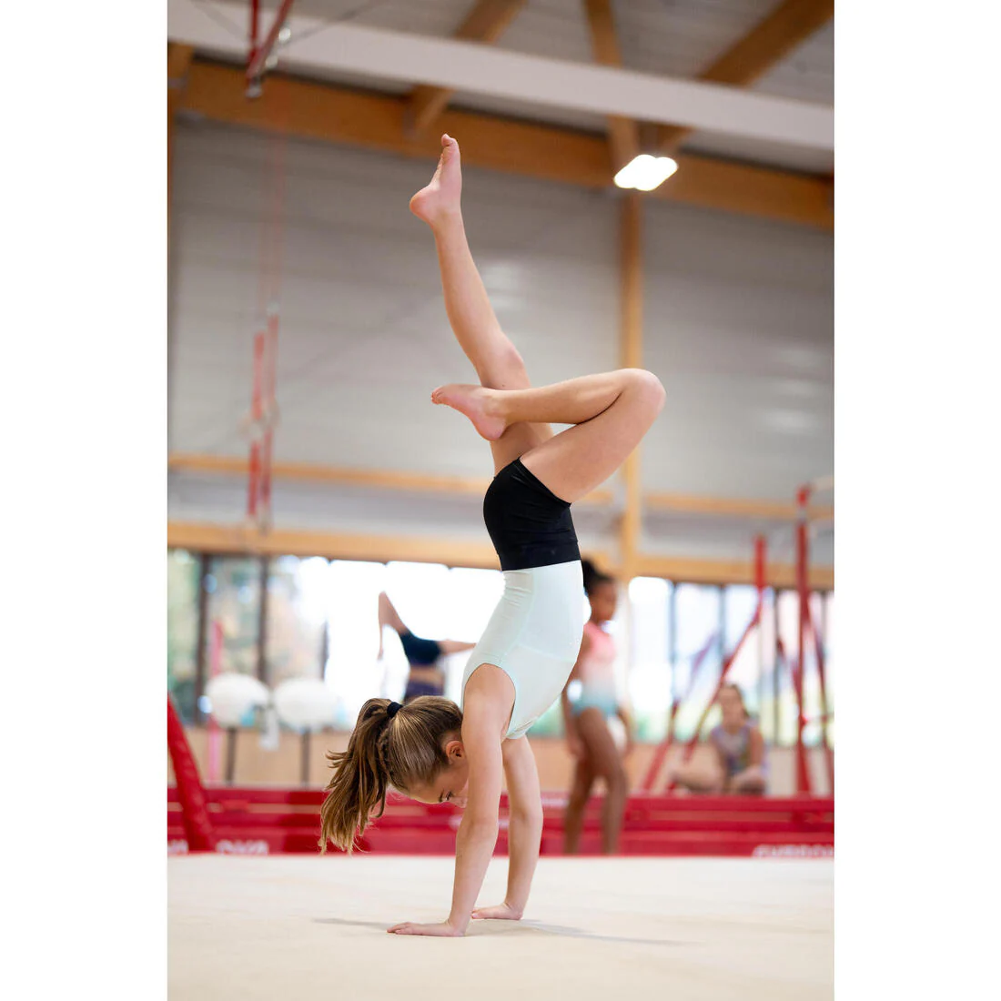 Short negro de gimnasia para niña 100 - Image 6