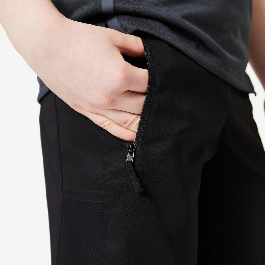 Short para múltiples deportes transpirable azul, blanco y negro para niños - Image 13