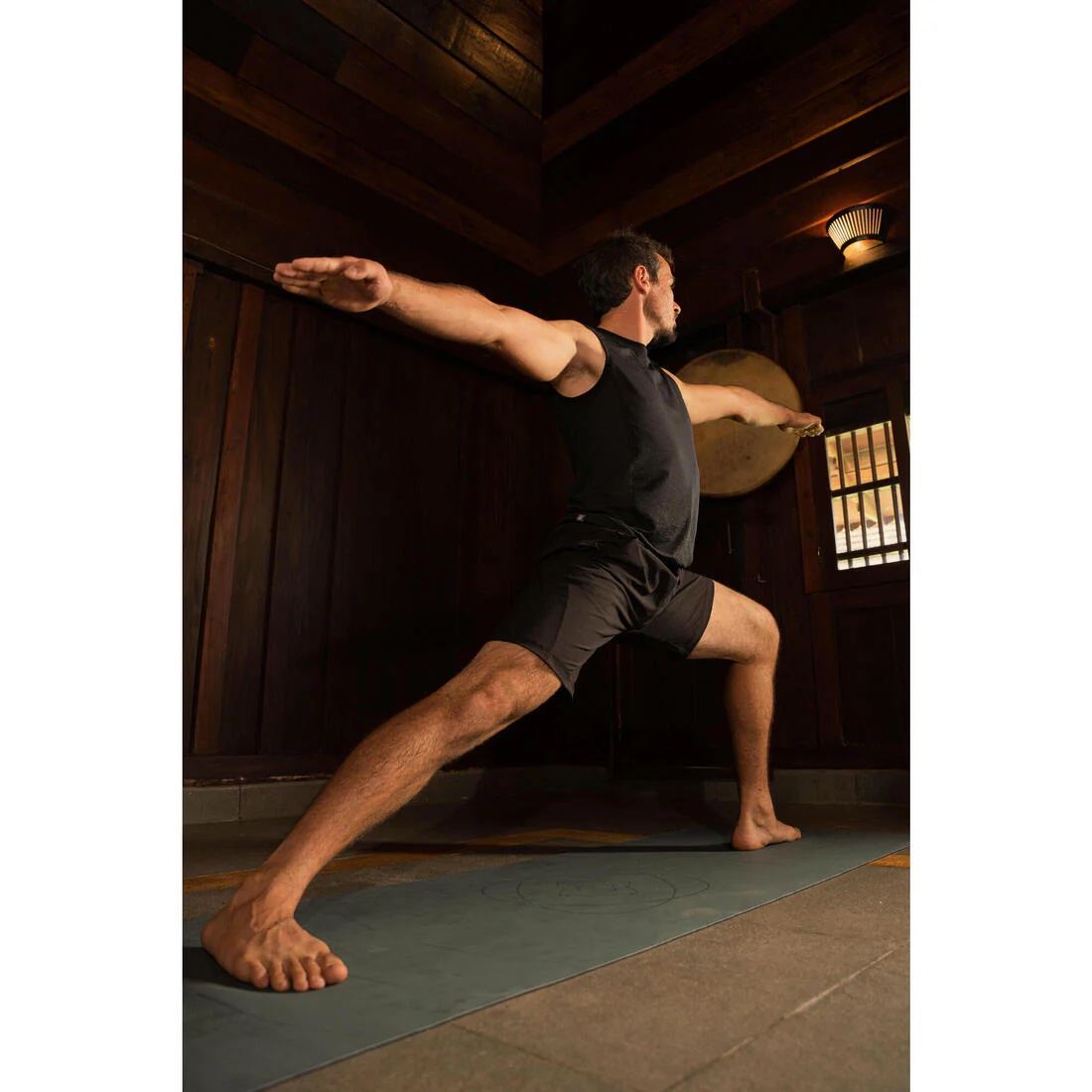 Short de yoga dinámico y ligero negro para hombre - Image 7