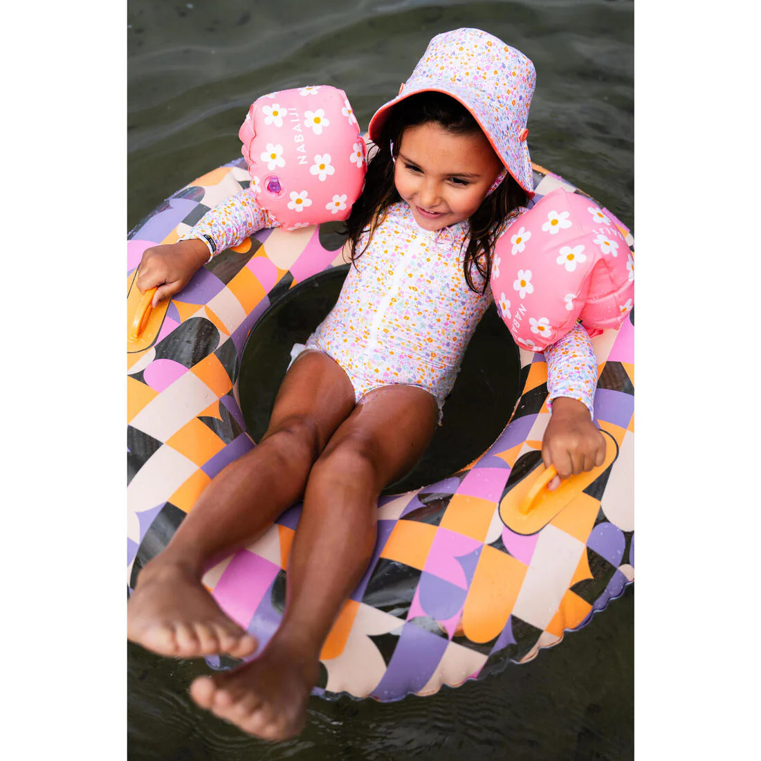 Sombrero de natación reversible anti-UV azul con estampado de sabana para bebé - Image 14