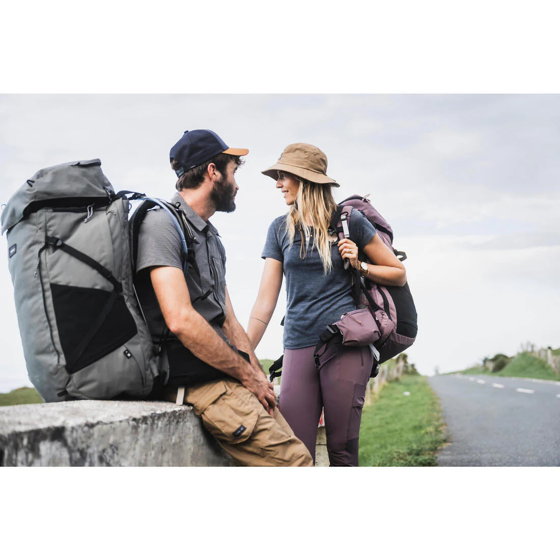 Sombrero de trekking anti-UV azul para hombre Travel 100 - Image 8