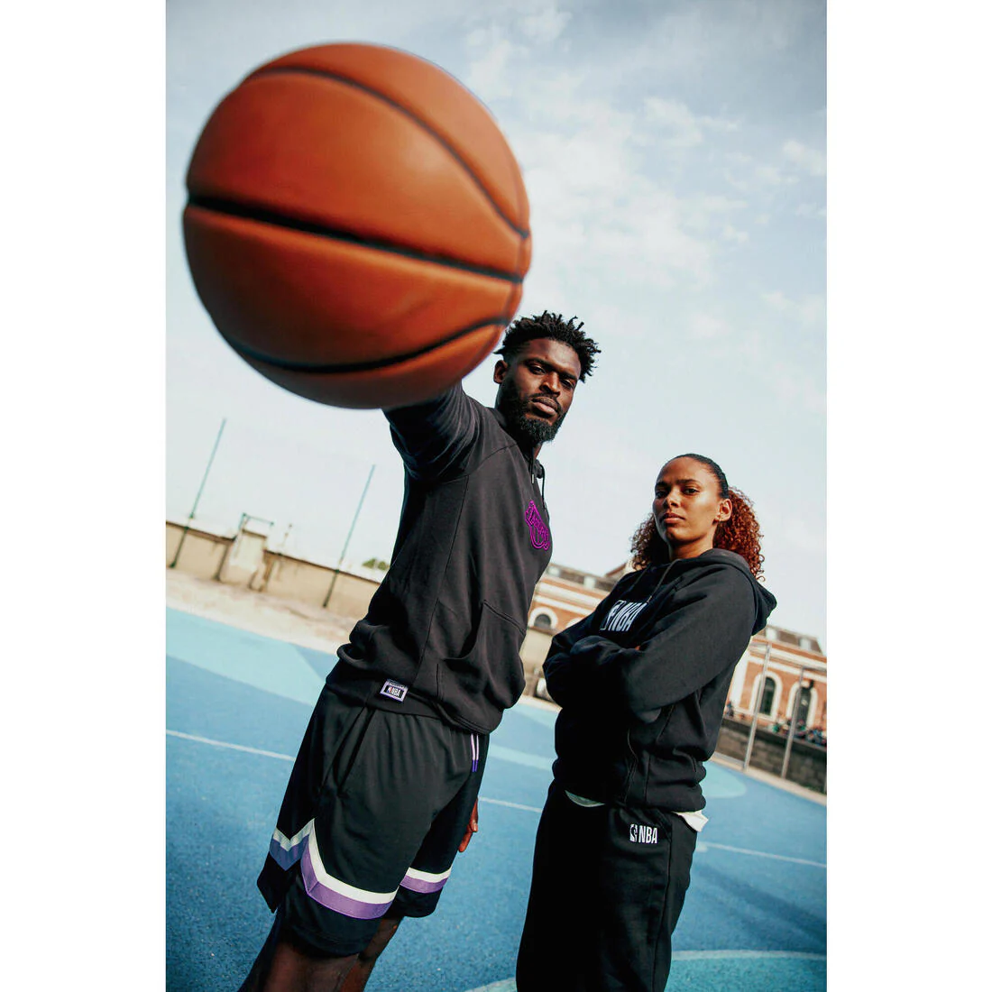 Sudadera de básquetbol con capucha negra unisex NBA 900 AD - Image 15