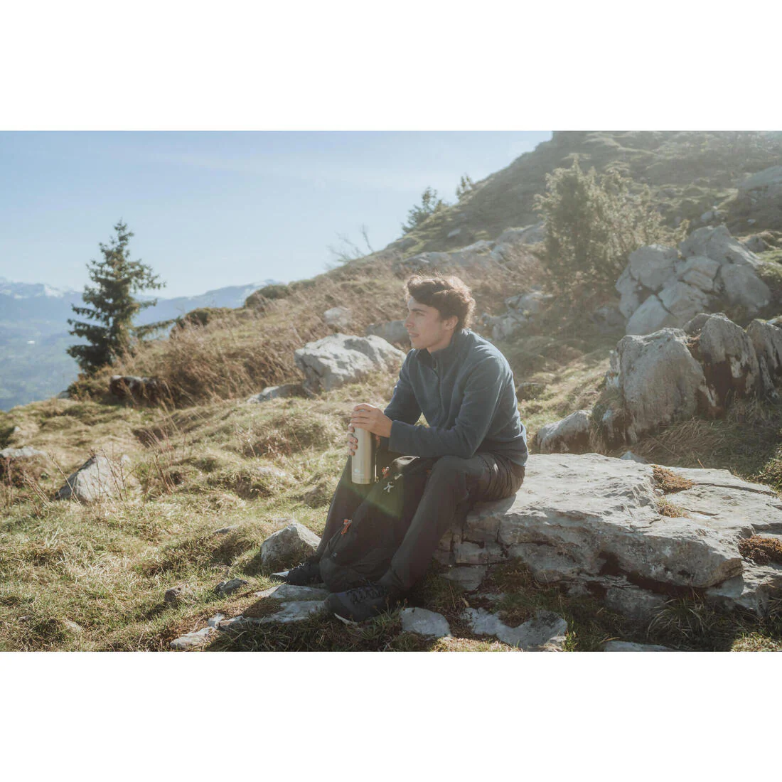 Sudadera de senderismo en montaña de forro polar azul para hombre MH100 - Image 8