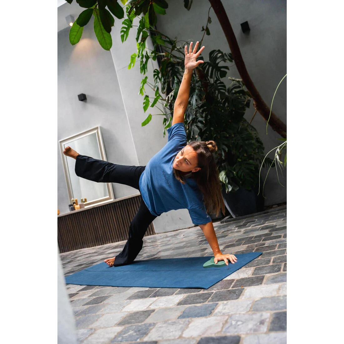 Tapete de yoga de iniciación azul oscuro de 180 cm x 50 cm x 5 mm - Image 17