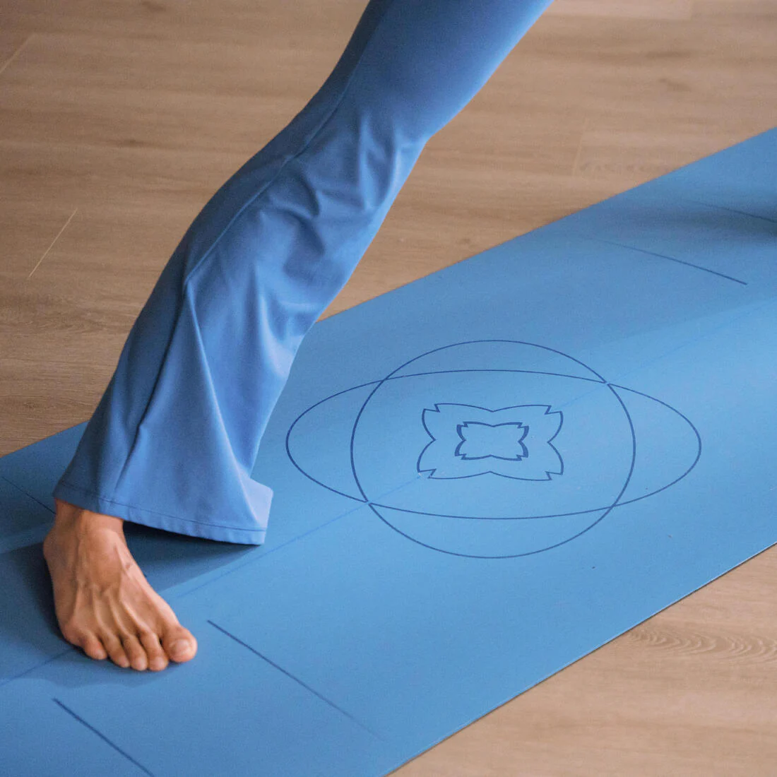 Tapete Yoga Grip+ Azul Claro 185 cm x 65 cm x 4 mm - Image 6